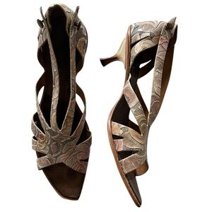 Vintage CYDWOQ Floral Cutout Heeled kitten heels pointed toe